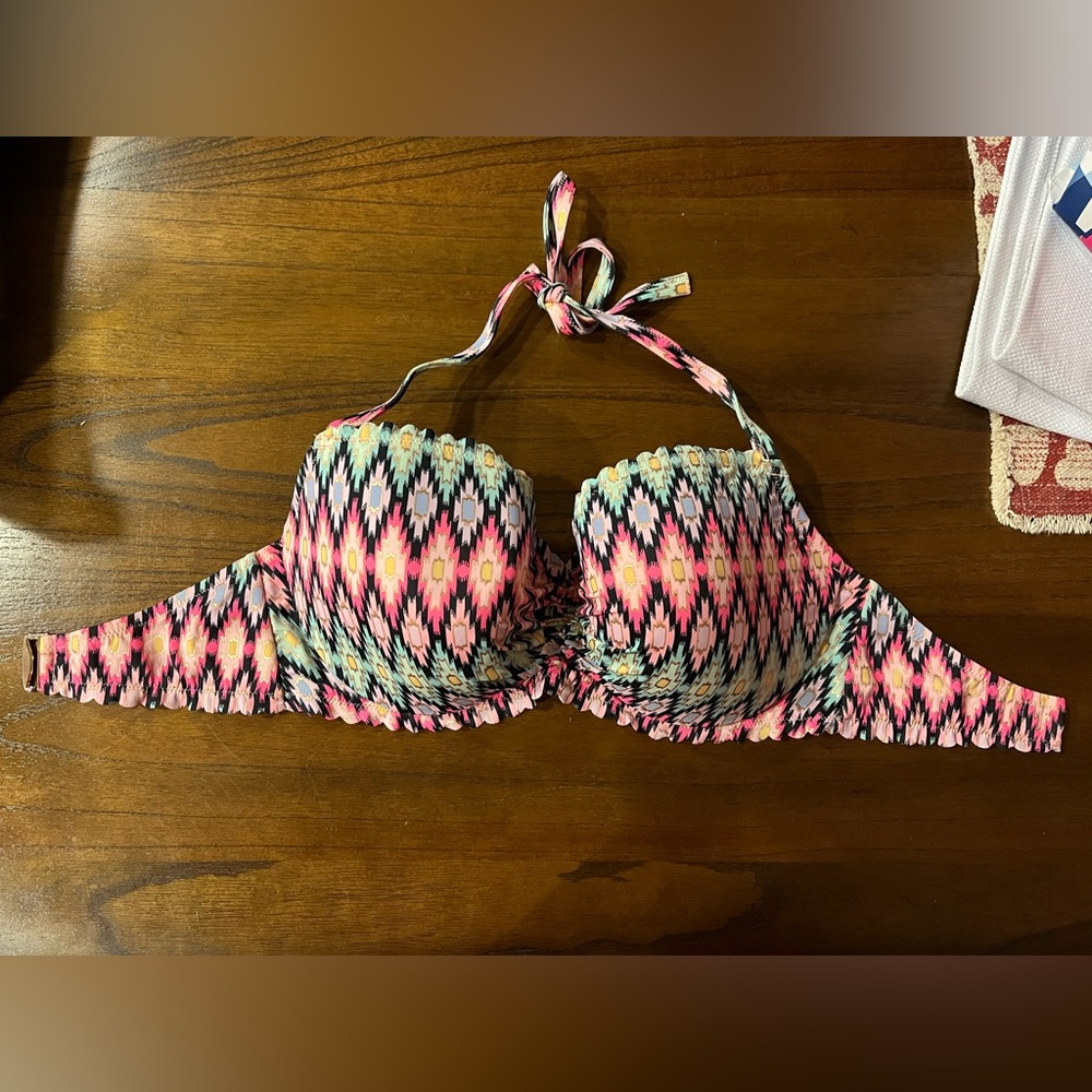 36DDD getaway halter bathing suit top from Victoria Secret